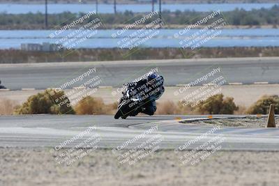 media/Nov-16-2025-Race Pace (Sun) [[8c5fa54630]]/Verified Riders/3-Turn 14 (1045am)/